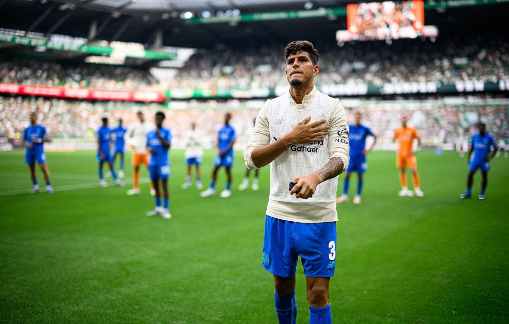 利物浦范戴克转会意愿曝光，维尼修斯成英超四队争抢焦点